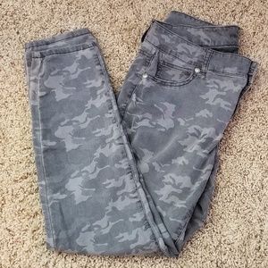 Stretchy Faded Camouflage Tapered Jeggings
